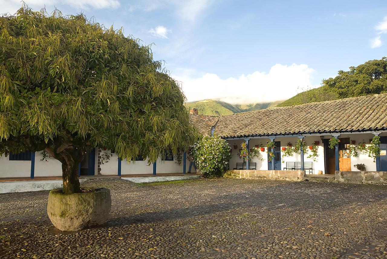 Hacienda Zuleta Hotel Exterior foto